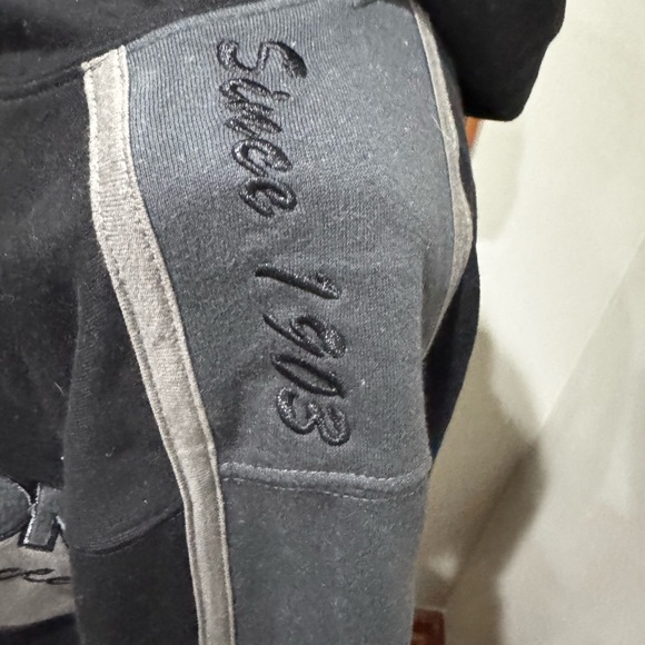 Harley-Davidson Men's Black and Gray Sweatshirt - Picture 5 of 13